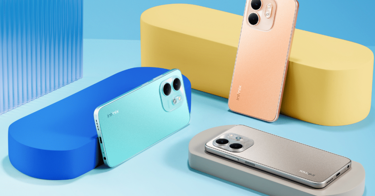 שלושה מכשירי סמארטפון Infinix בצבעים כחול, ורוד ואפור-כסף, המוצגים על רקע כחול עם אלמנטים גיאומטריים.
