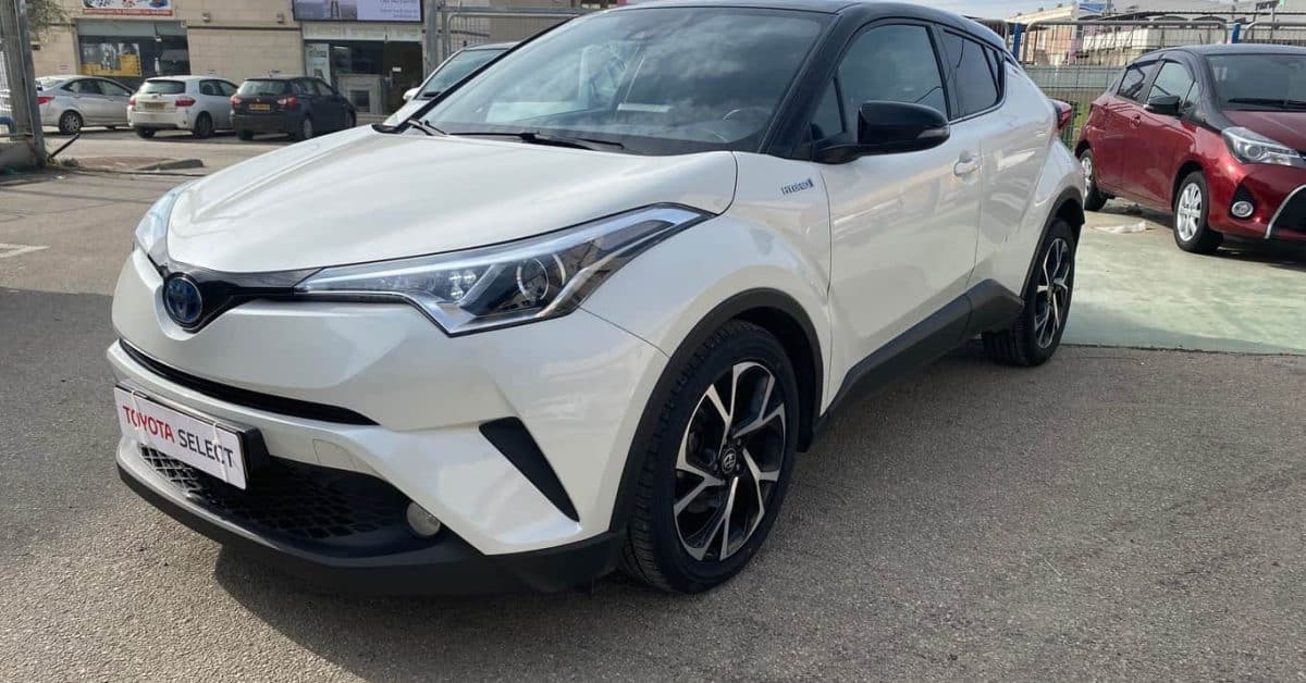 טויוטה הייבריד C-HR שנתון 2017 החל מ- 1,049 ש"ח בחודש